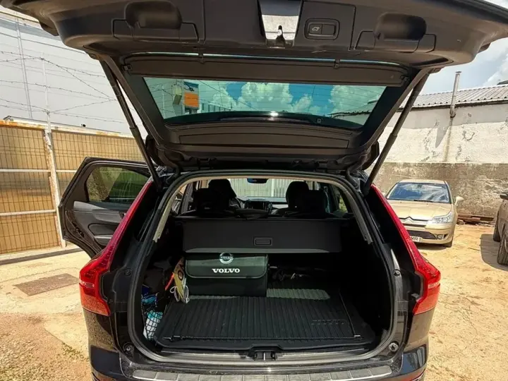 Volvo XC 60 II B4 MHEV AWD Inscription
