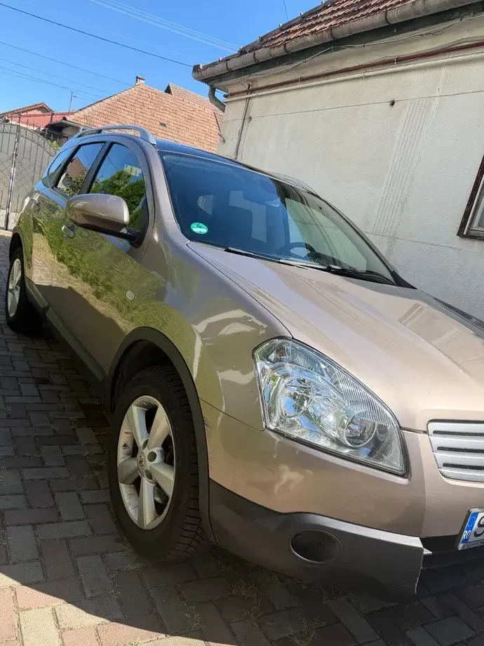 Nissan Qashqai+2 — imagine 3