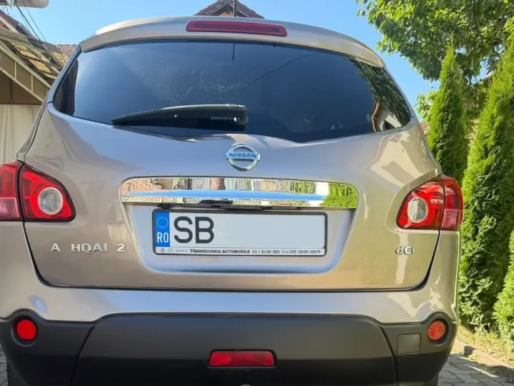 Nissan Qashqai+2