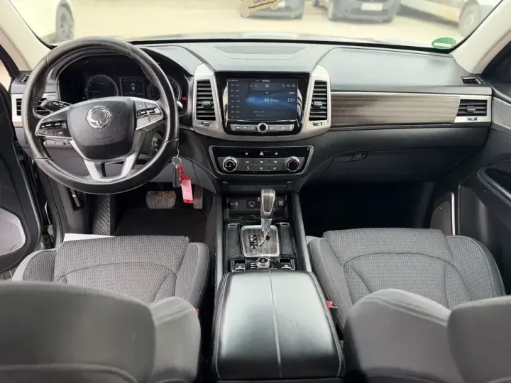 SsangYong REXTON 2.2 e-XDi 220 4WD Aut. Quartz