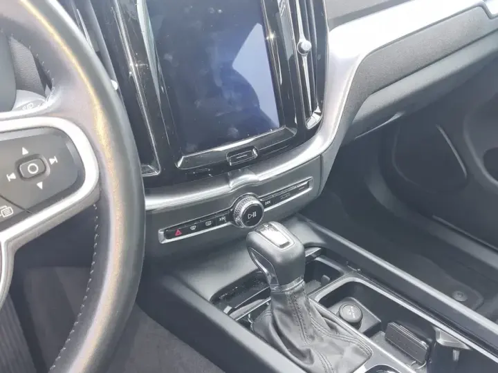 Volvo XC 60 II D4 Momentum