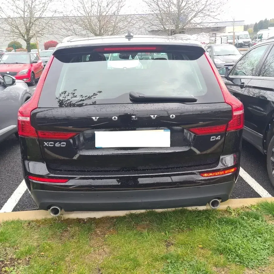 Volvo XC 60 II D4 Momentum — imagine 4