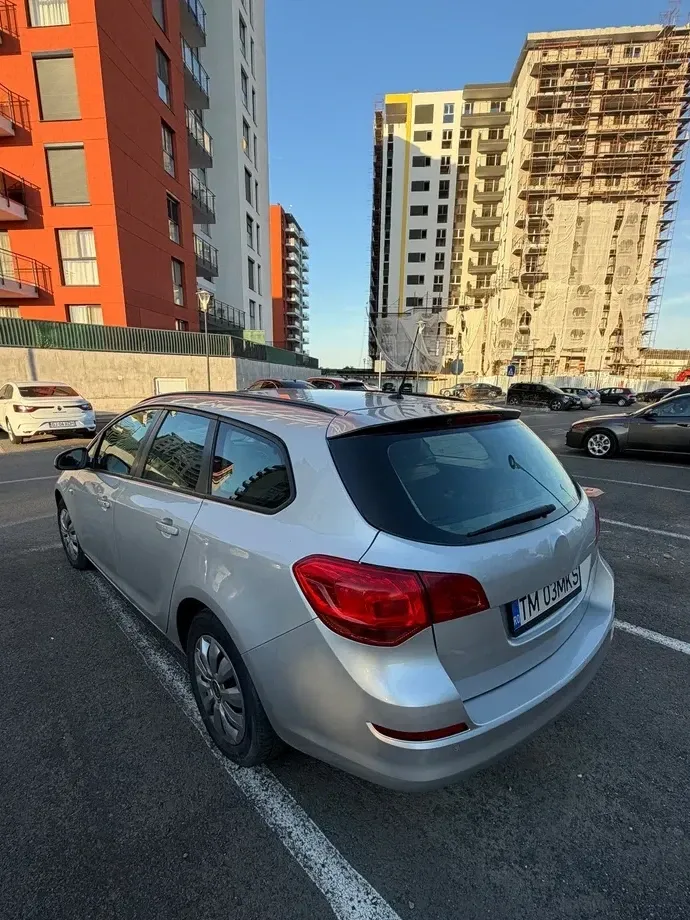 Opel Astra J 1.7 CDTI — imagine 4