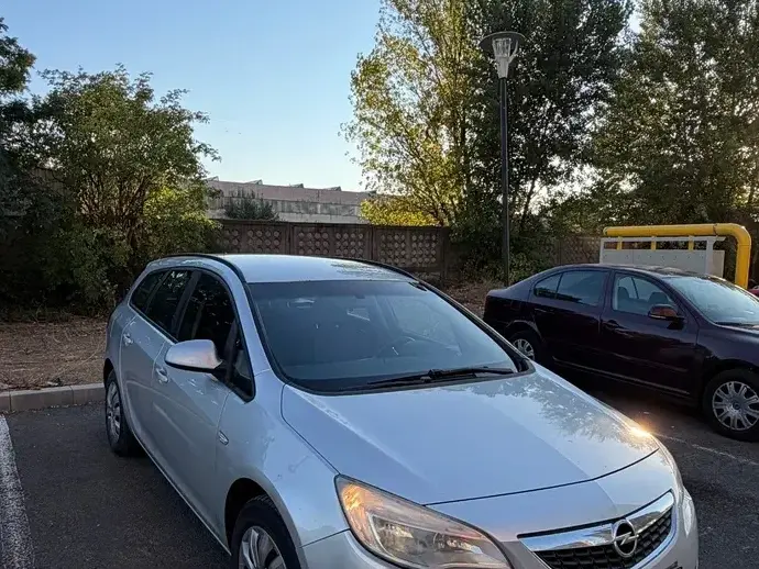 Opel Astra J 1.7 CDTI