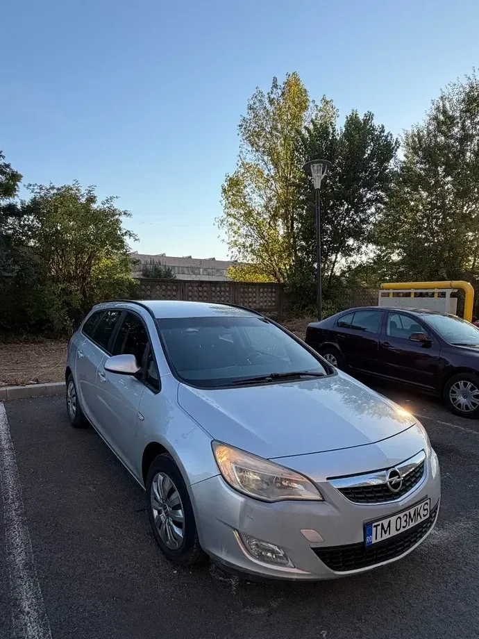 Opel Astra J 1.7 CDTI — imagine 3