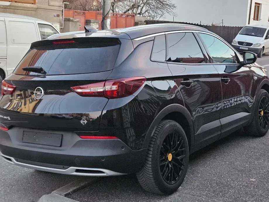 Opel Grandland X 1.2 Start/Stop Automatik Business Elegance — imagine 4