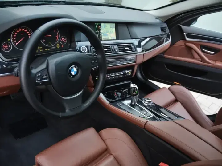BMW Seria 5 520d Sport-Aut.