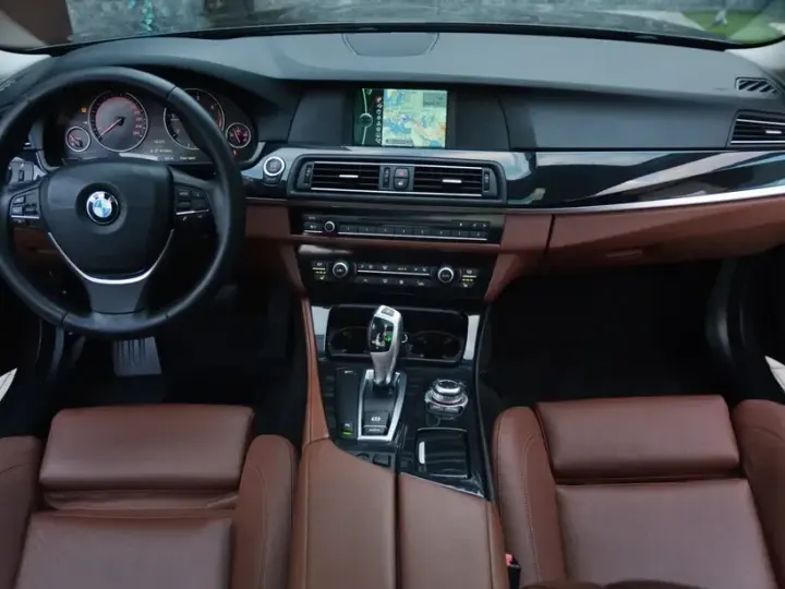 BMW Seria 5 520d Sport-Aut.