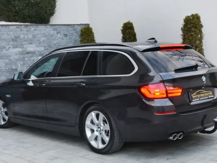 BMW Seria 5 520d Sport-Aut.