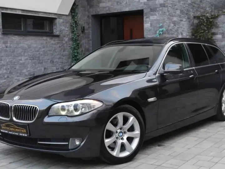 BMW Seria 5 520d Sport-Aut.