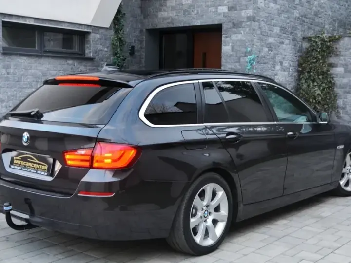 BMW Seria 5 520d Sport-Aut.
