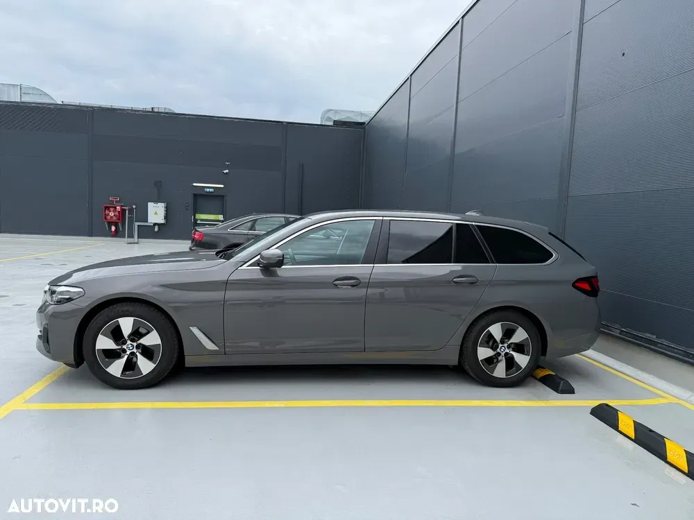 BMW Seria 5 G30/G31 [2017 - Prezent] 520d AT MHEV — imagine 3