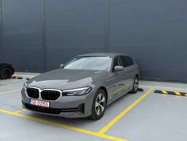 BMW Seria 5 G30/G31 [2017 - Prezent] 520d AT MHEV