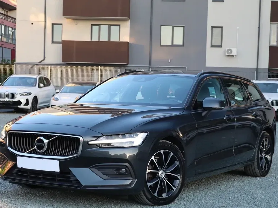 Volvo V60 II D3 Geartronic Momentum Pro — imagine 3