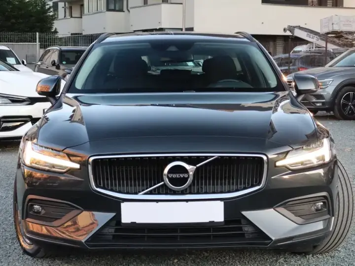 Volvo V60 II D3 Geartronic Momentum Pro