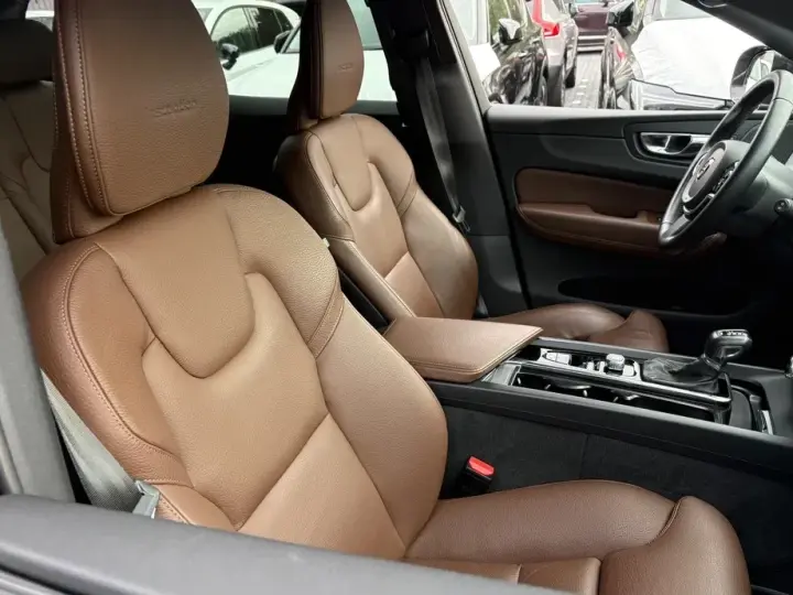 Volvo XC 60 II B4 MHEV Inscription