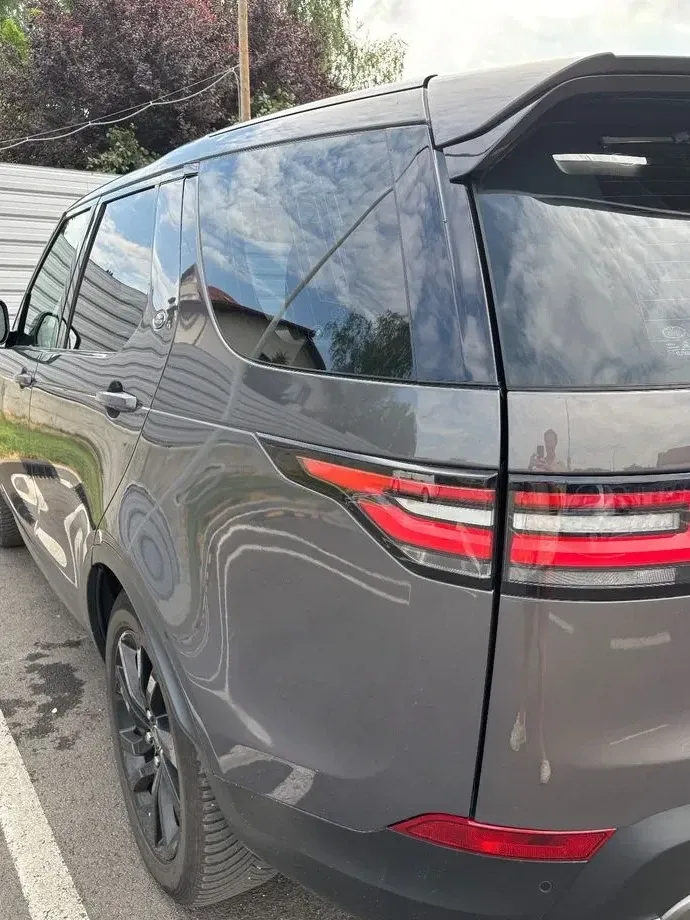 Land Rover Discovery V 3.0 L TD6 HSE Luxury — imagine 2