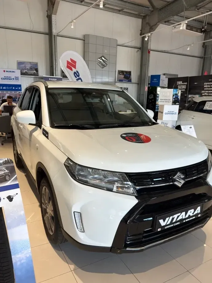 Suzuki Vitara III 1.4 Boosterjet 6AT MHEV Passion — imagine 4