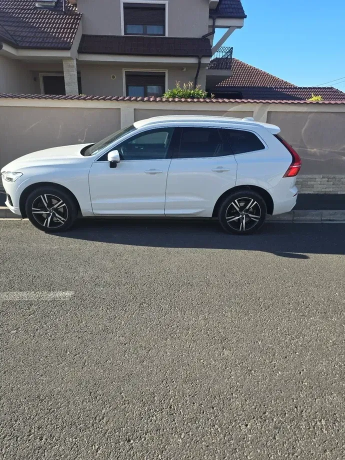 Volvo XC 60 II D4 AWD R-Design — imagine 2