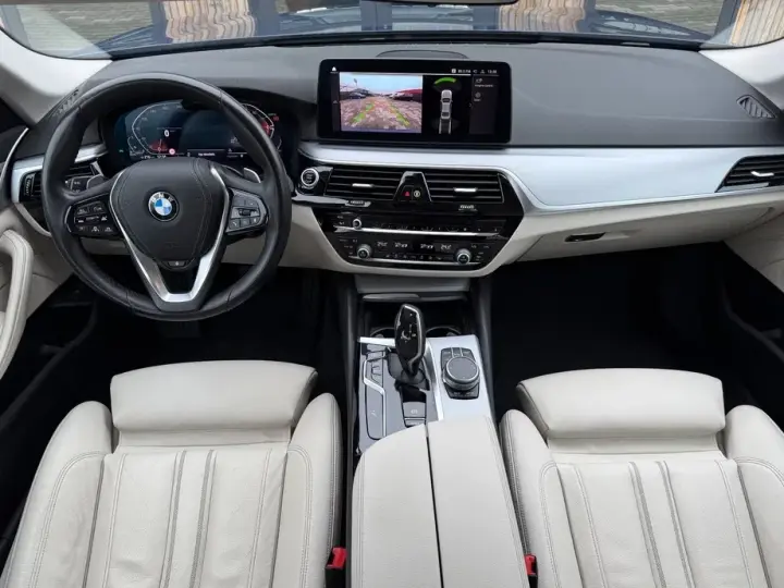 BMW Seria 5 G30/G31 530d xDrive Aut. Luxury Line