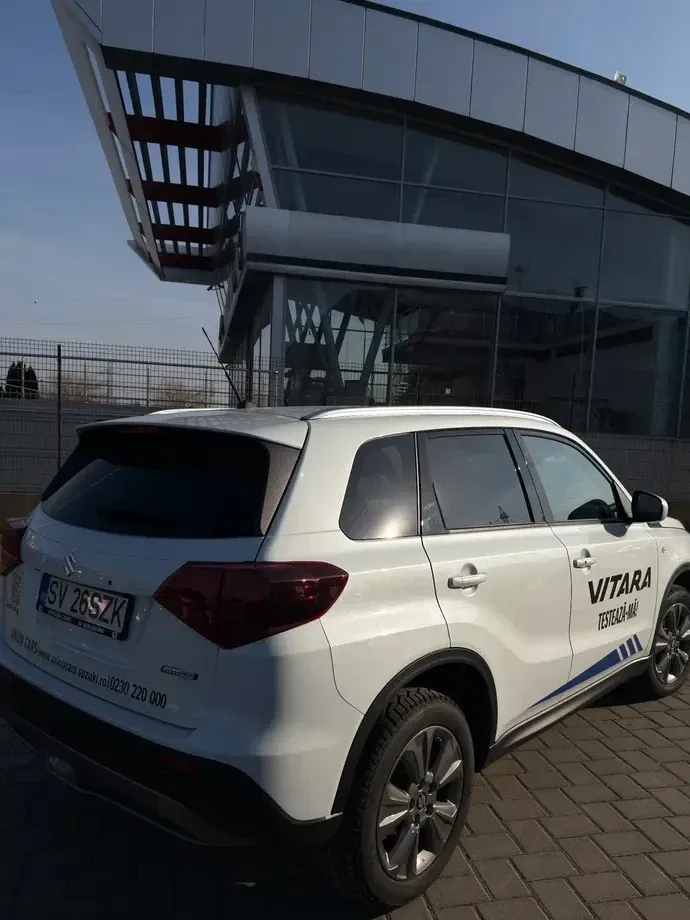 Suzuki Vitara III 1.4 Boosterjet 6MT AllGrip MHEV Passion — imagine 4
