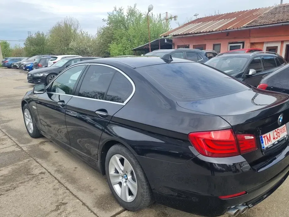 BMW Seria 5 F10/F11/F07 520d Aut. Luxury Line — imagine 6