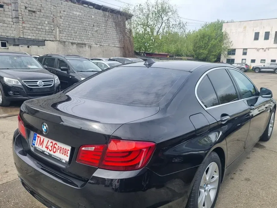 BMW Seria 5 F10/F11/F07 520d Aut. Luxury Line — imagine 4