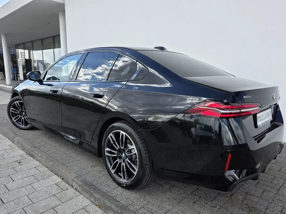 BMW Seria 5 G60/G61 — imagine 5