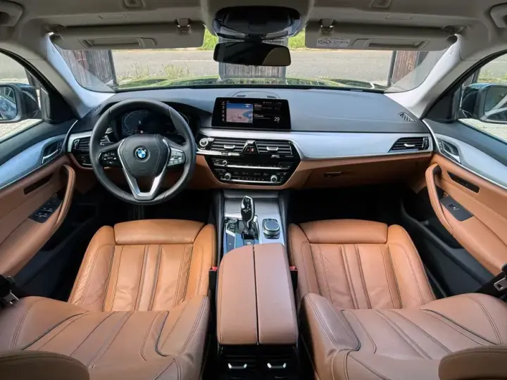 BMW Seria 5 G30/G31 520i Aut. Luxury Line