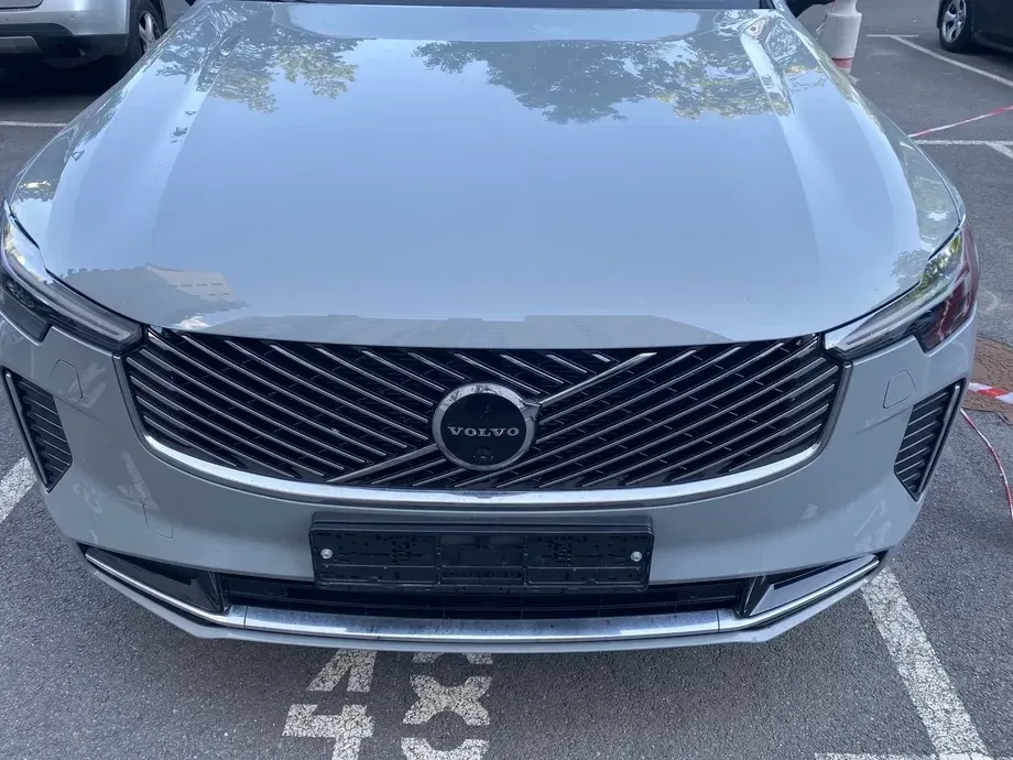 Volvo XC 90 II B5 AWD MHEV Ultra Bright — imagine 2