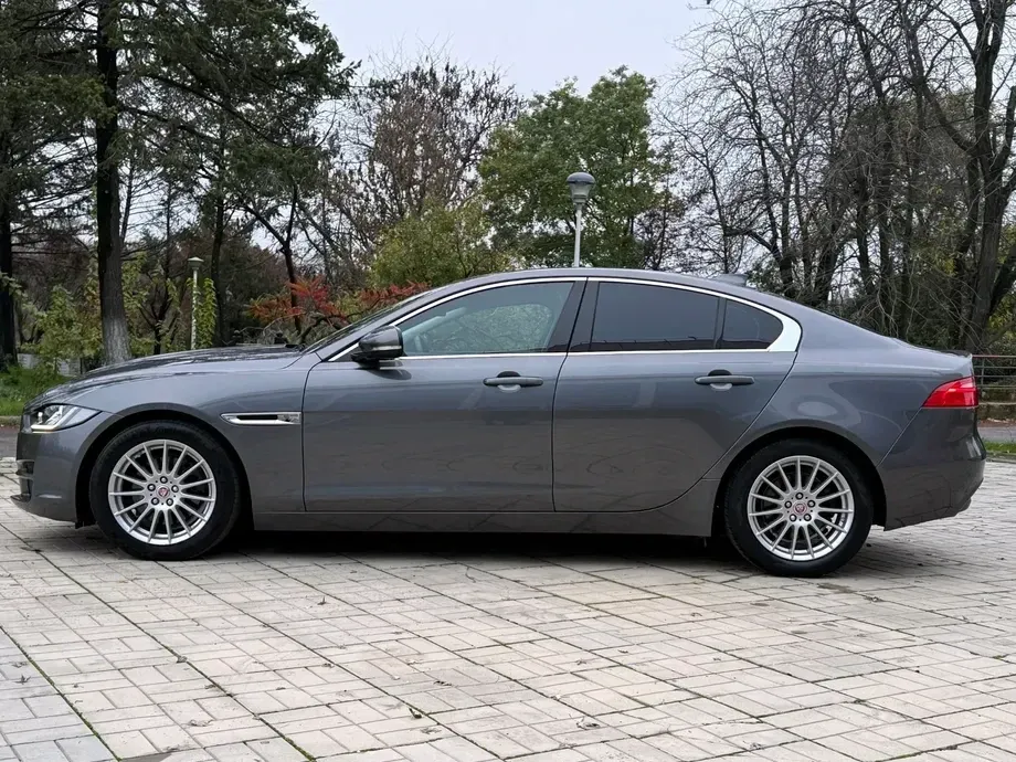 Jaguar XE E-Performance Aut. Prestige — imagine 6