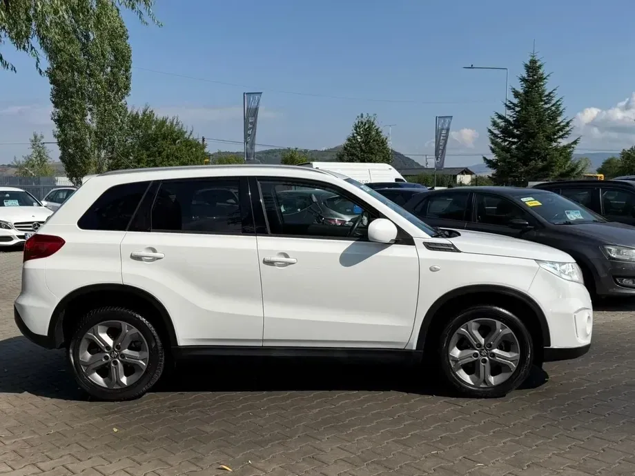 Suzuki Vitara 1.6 DDIS 4X4 Luxus — imagine 5