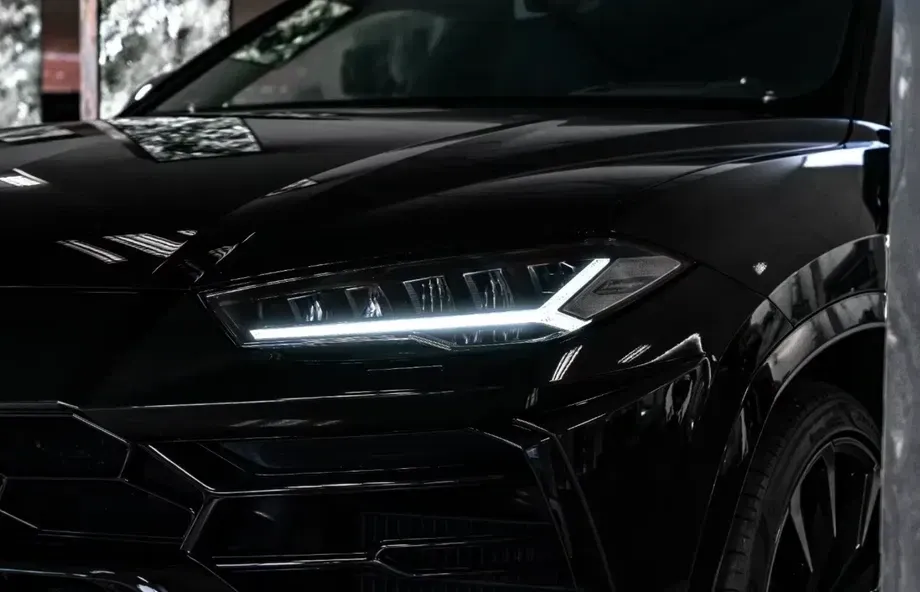 Lamborghini URUS Standard — imagine 2