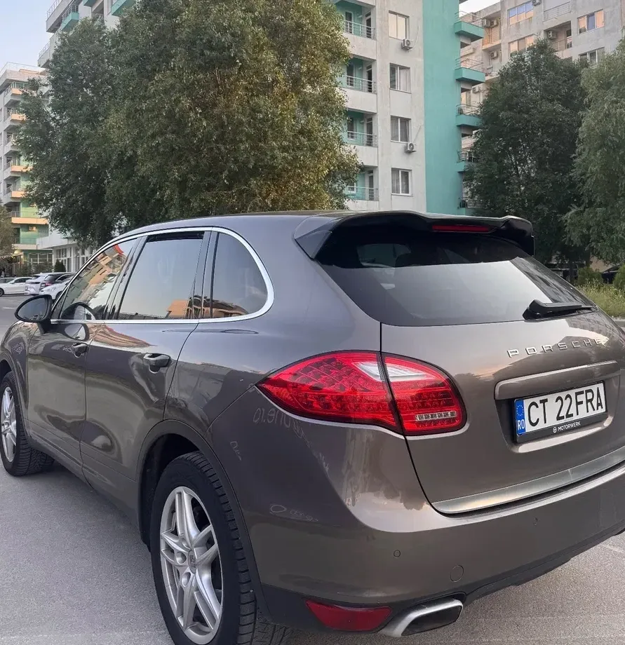 Porsche Cayenne — imagine 4
