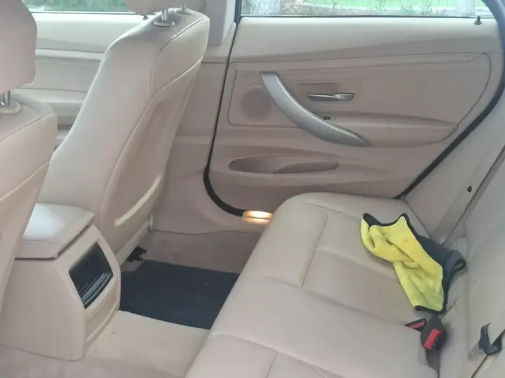 BMW Seria 3 318d