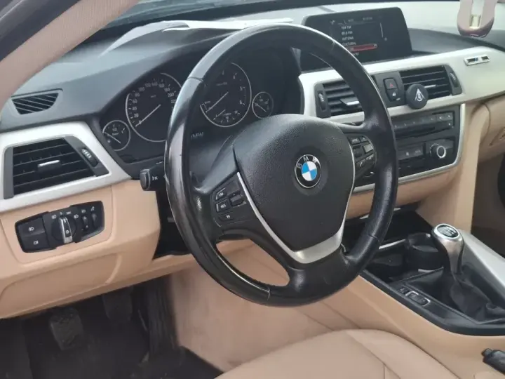 BMW Seria 3 318d