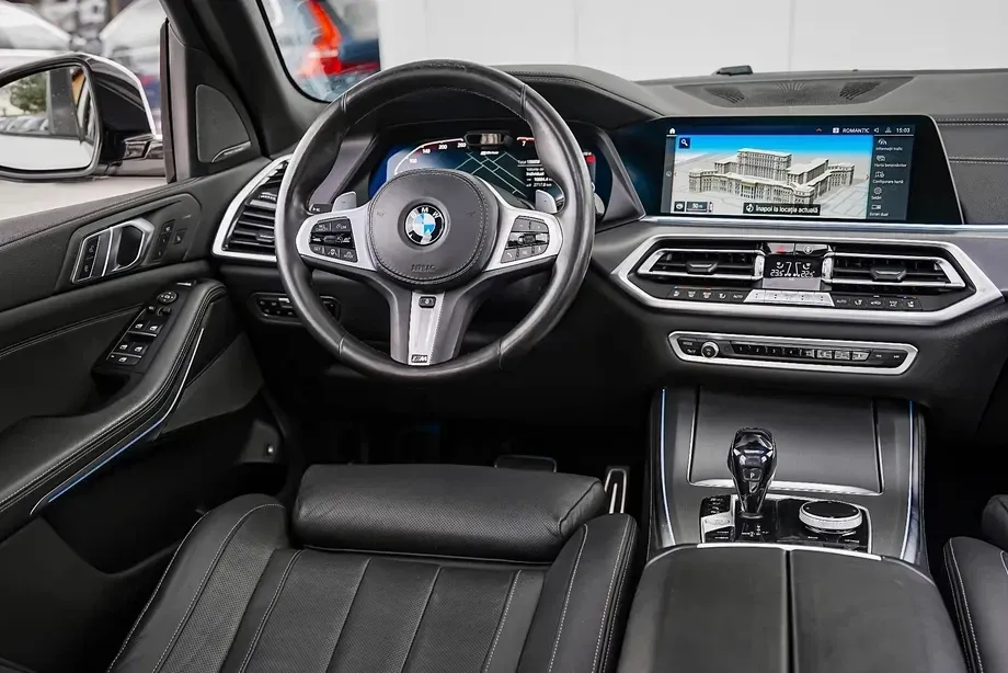 BMW X5 xDrive45e — imagine 5