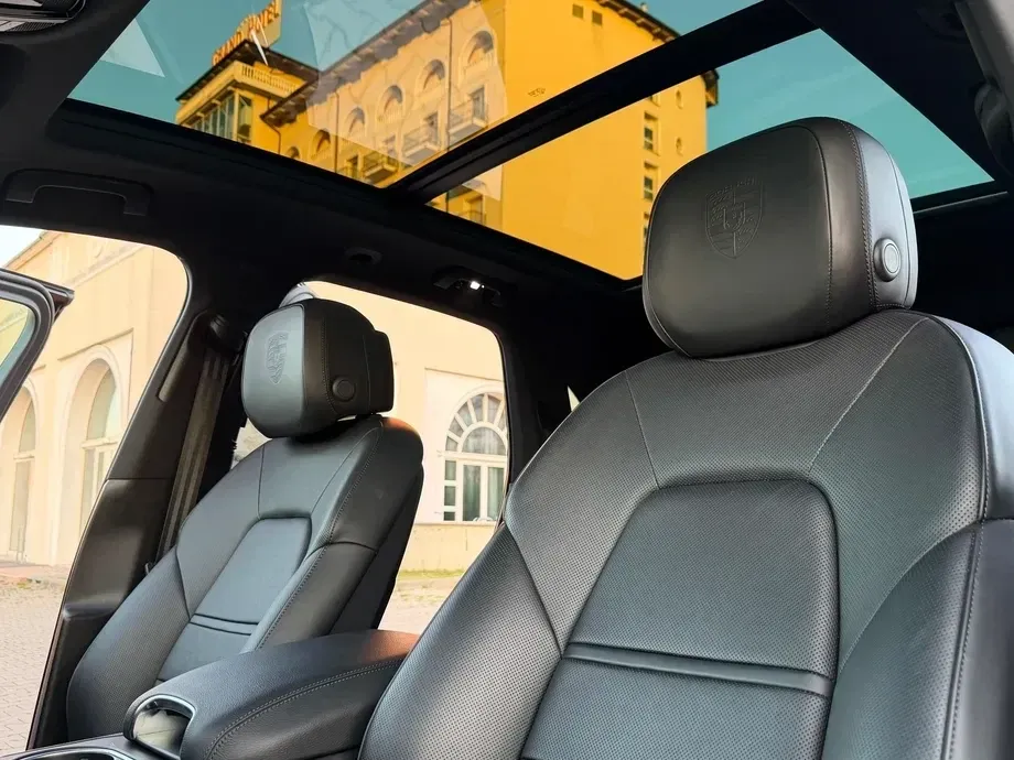 Porsche Cayenne Standard — imagine 6
