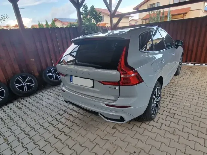 Volvo XC 60 II B5 AT AWD MHEV Ultra Dark