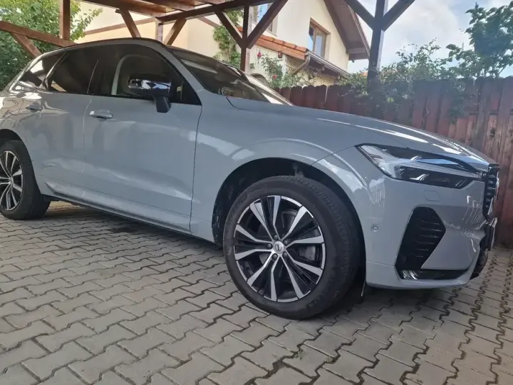 Volvo XC 60 II B5 AT AWD MHEV Ultra Dark