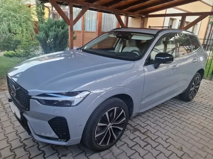 Volvo XC 60 II B5 AT AWD MHEV Ultra Dark
