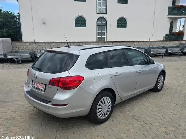 Opel Astra J 1.7 CDTI ECOTEC 150 Edition