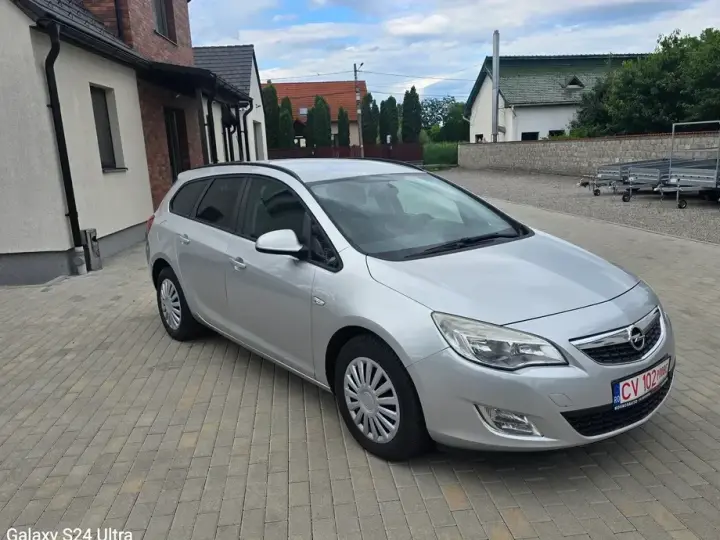 Opel Astra J 1.7 CDTI ECOTEC 150 Edition