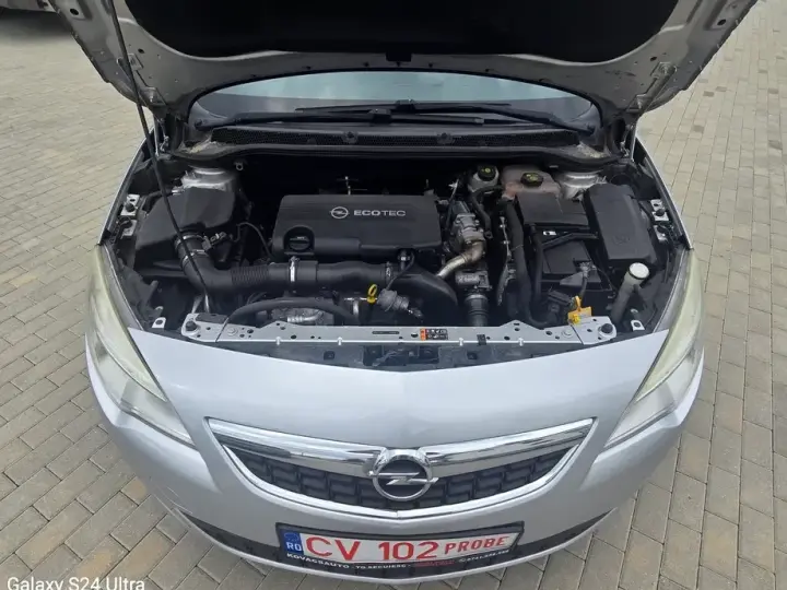 Opel Astra J 1.7 CDTI ECOTEC 150 Edition