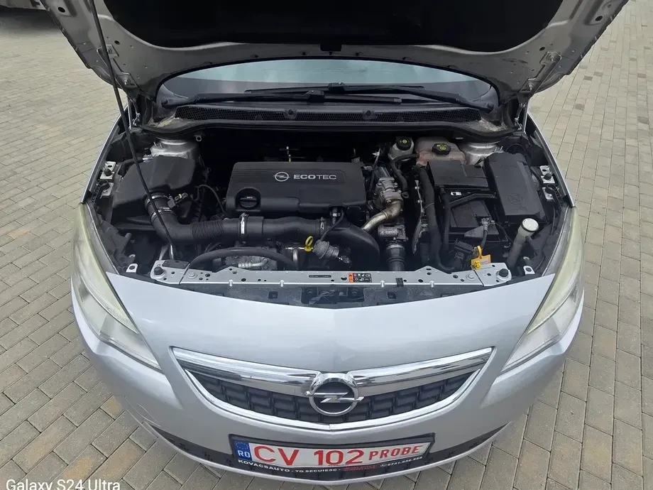 Opel Astra J 1.7 CDTI ECOTEC 150 Edition — imagine 5