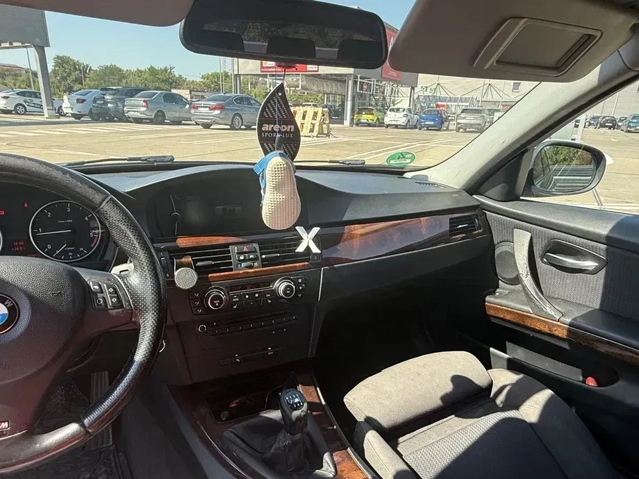 BMW Seria 3 E90/E91/E92/E93 318d — imagine 5