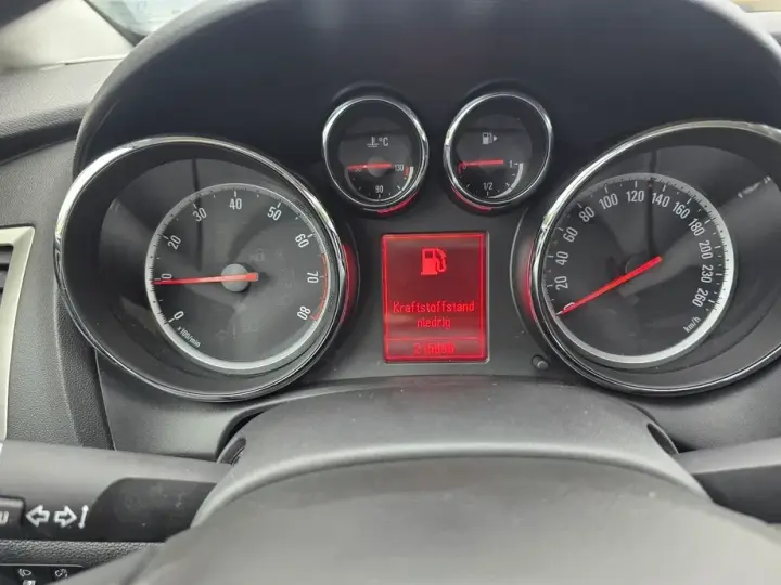 Opel Astra J 1.4 Turbo ECOTEC 150 Edition