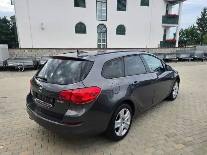 Opel Astra J 1.4 Turbo ECOTEC 150 Edition
