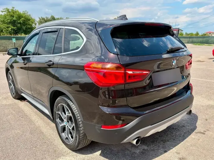 BMW X1 F48 sDrive20i AT xLine