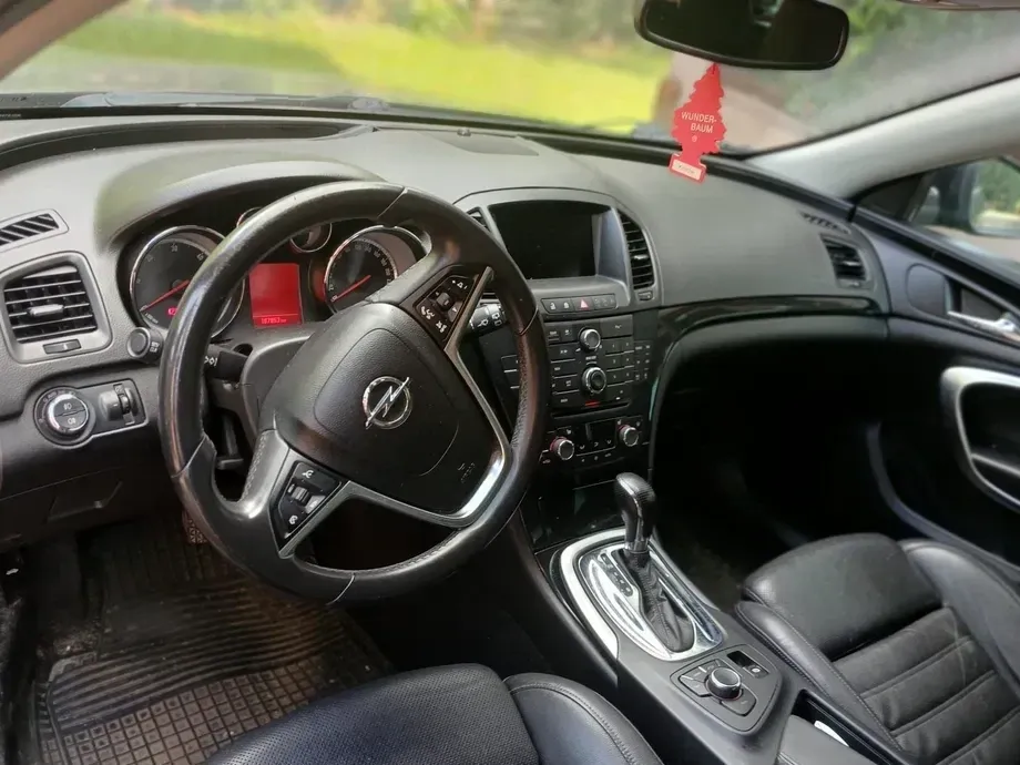 Opel Insignia A 2.0 CDTI ECOTEC 4X4 Country Aut. — imagine 5
